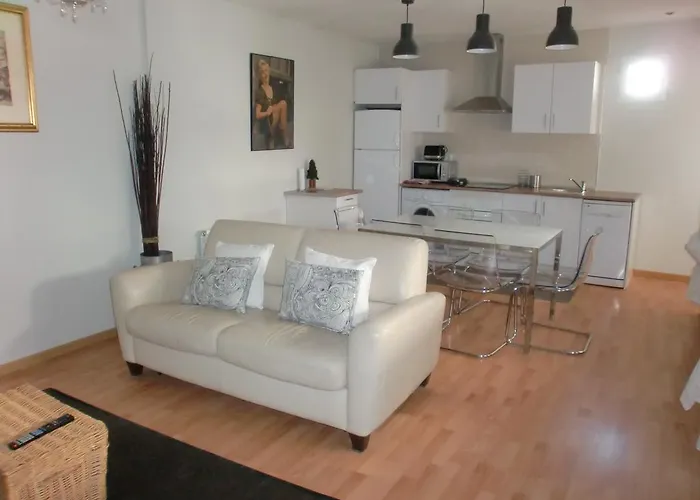 Three-Bedroom Apartment Terrace